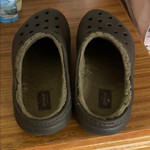 Women’s Brown Fur Crocs - Picture 2 of 3